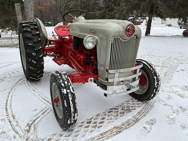 Image of Ford Jubilee equipment image 2