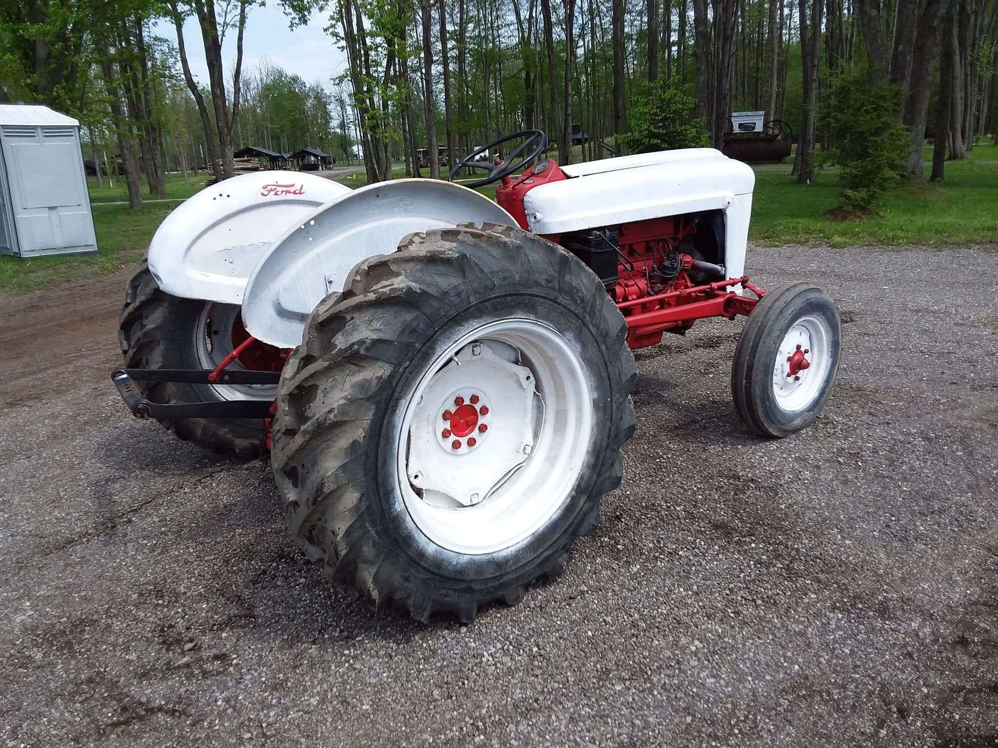 Ford Jubilee Equipment Image0
