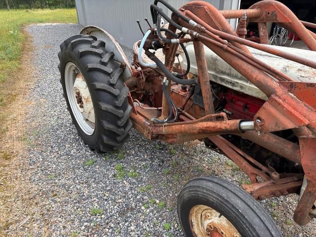 Image of Ford Jubilee equipment image 3