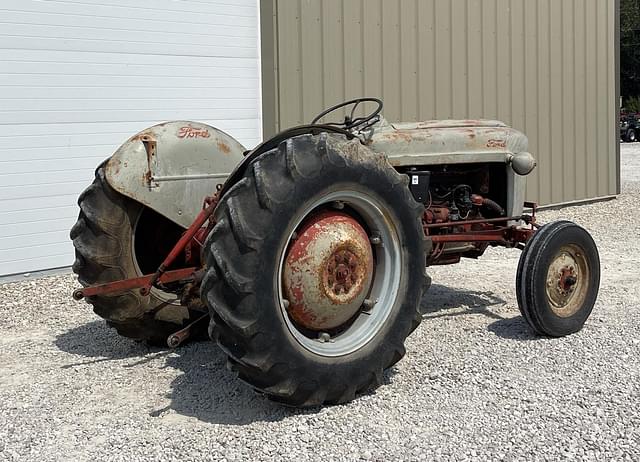 Image of Ford Jubilee equipment image 4