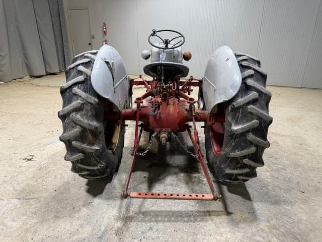 Image of Ford Jubilee equipment image 3