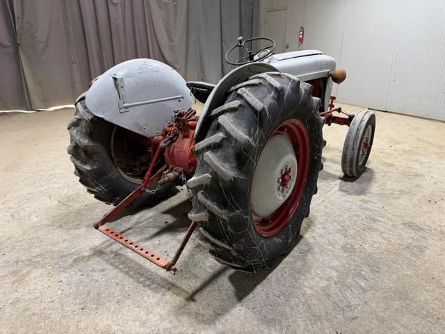 Image of Ford Jubilee equipment image 4