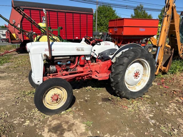 Image of Ford Jubilee equipment image 3