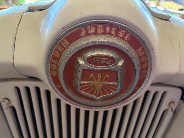 Image of Ford Jubilee equipment image 3