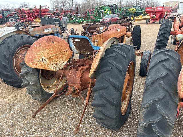 Image of Ford Jubilee equipment image 3