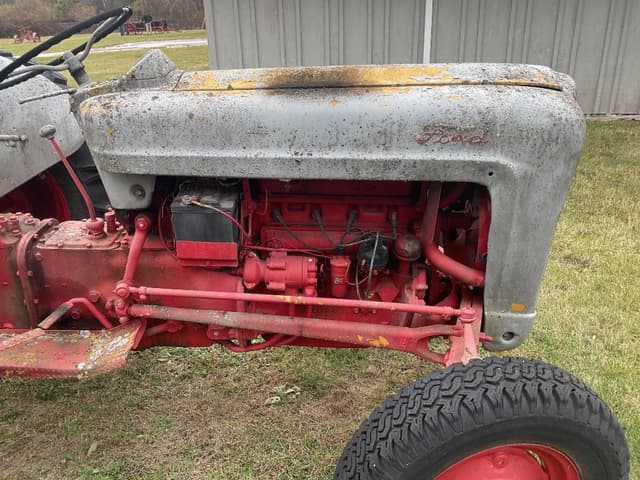 Image of Ford Jubilee equipment image 2