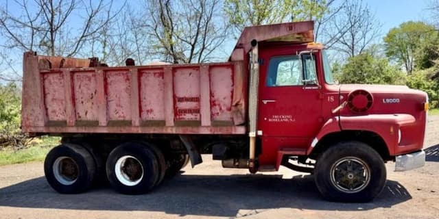 Image of Ford L9000 equipment image 3