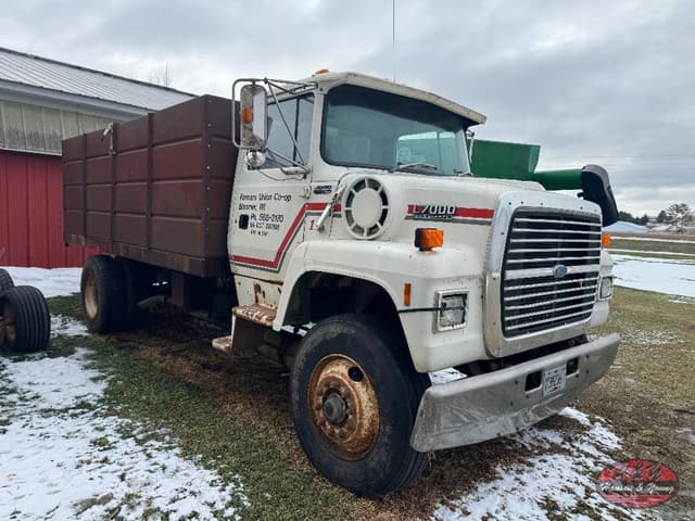 Image of Ford L7000 equipment image 1