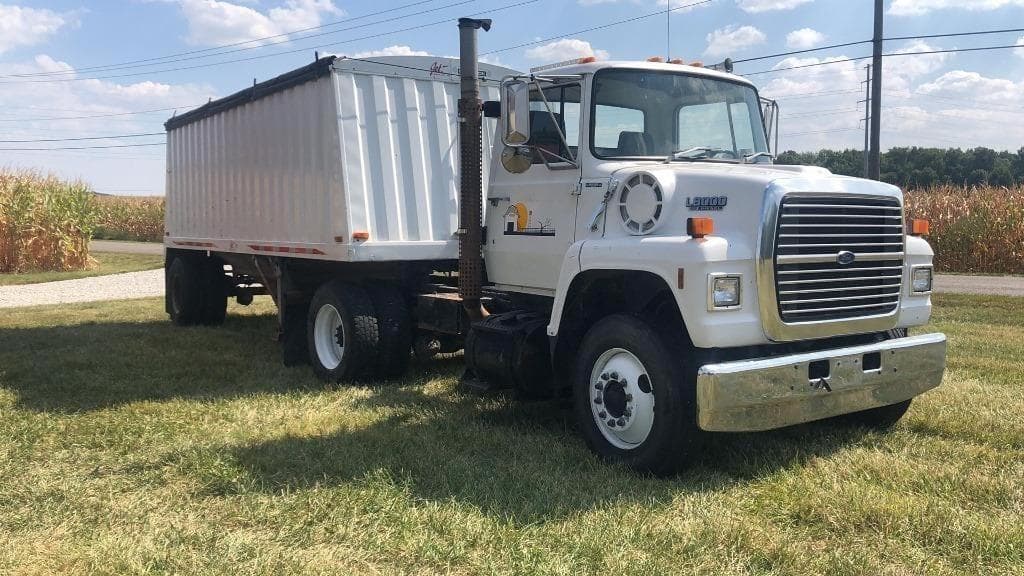 Image of Ford L8000 Primary image