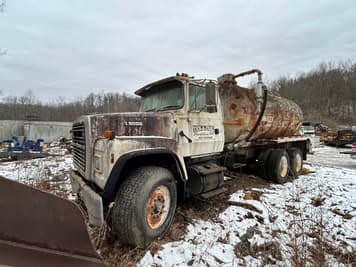 Main image Ford L9000