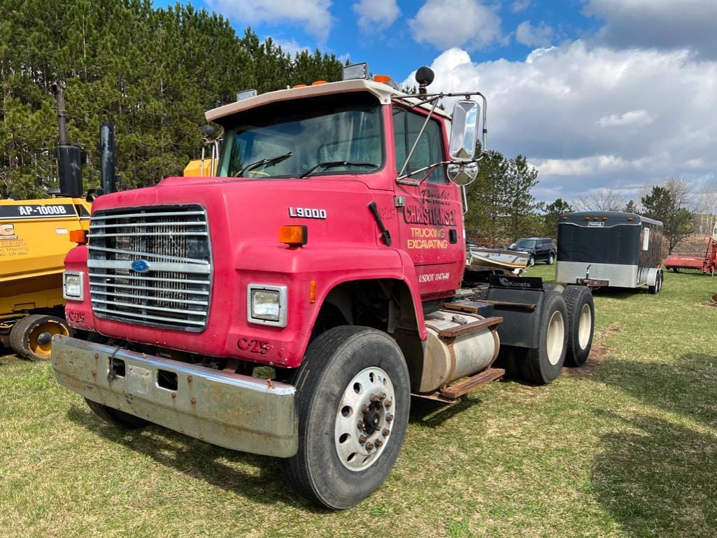 Main image Ford L9000