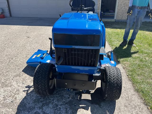 Image of Ford LGT 16D equipment image 3