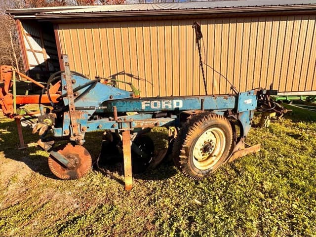 Image of Ford 150 equipment image 1