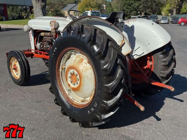 Image of Ford 800 equipment image 3