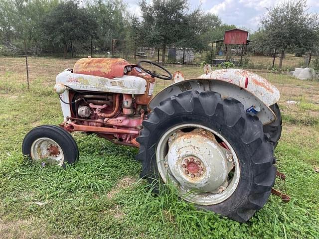 Image of Ford 800 equipment image 1