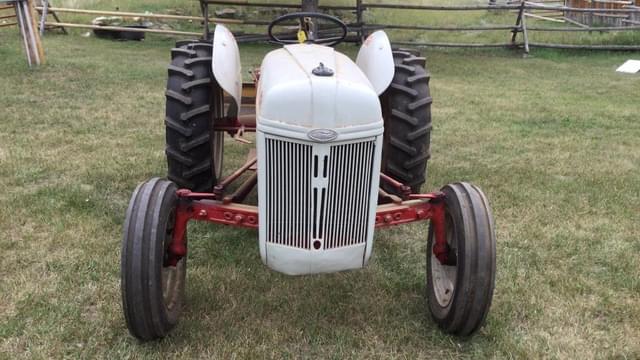 Image of Ford 8N equipment image 2