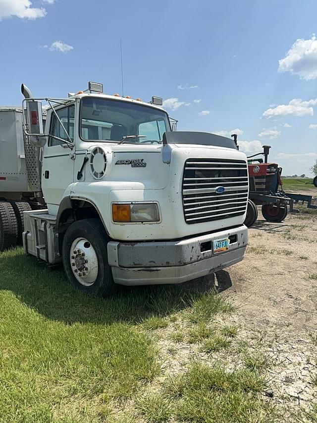 Image of Ford Aeromax L9000 equipment image 2