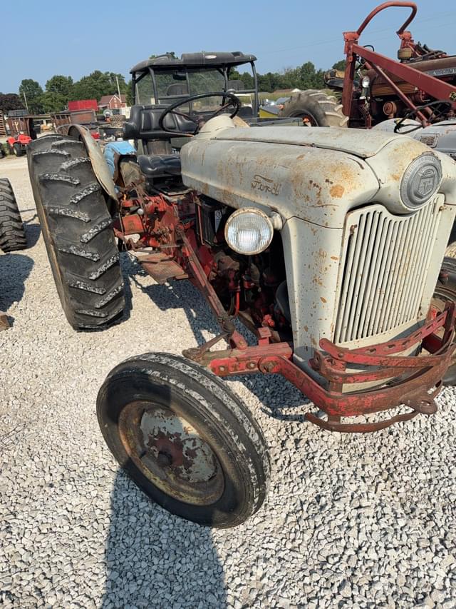 Image of Ford Jubilee equipment image 2