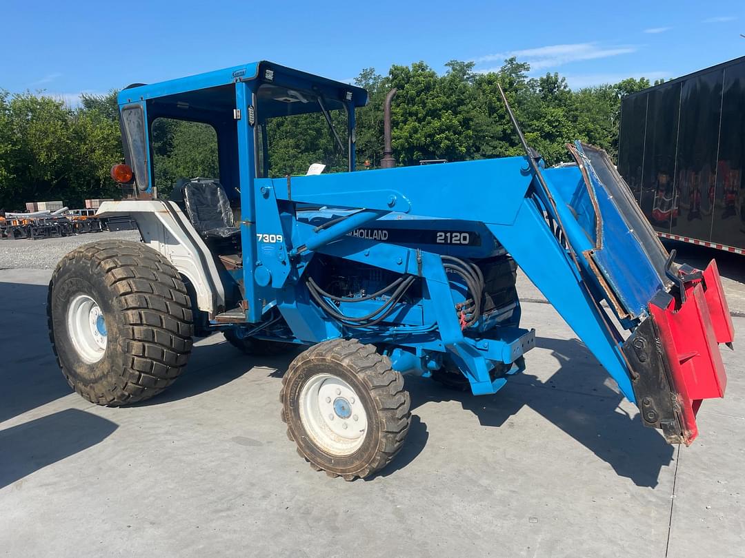 Image of New Holland 2120 Primary image
