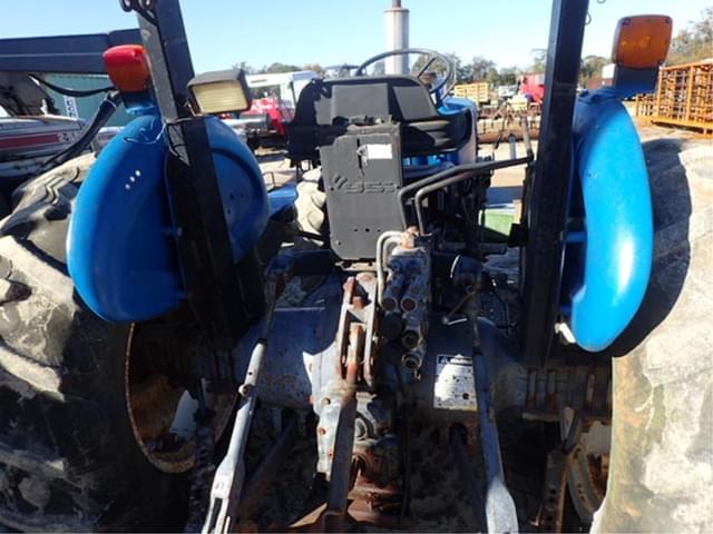 Image of Ford 3930 equipment image 4