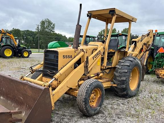 Ford-New Holland 555B Equipment Image0