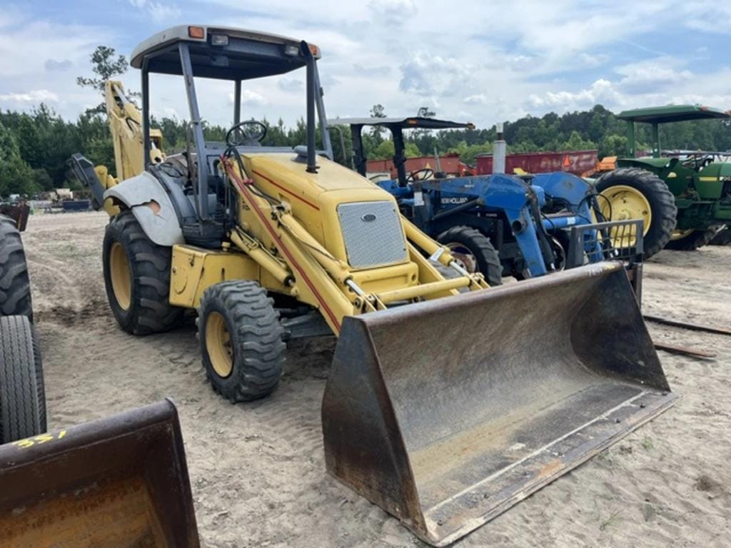 New Holland 555E Equipment Image0