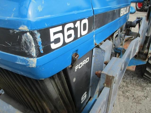 Image of New Holland 5610S equipment image 3
