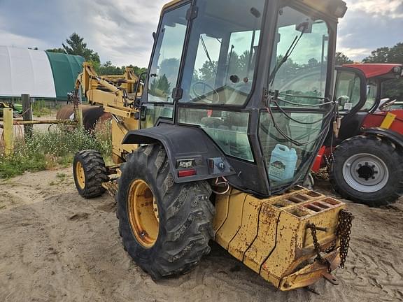 Image of Ford 575D equipment image 2