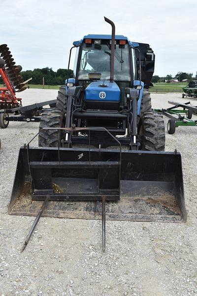 Image of New Holland 7740 equipment image 1