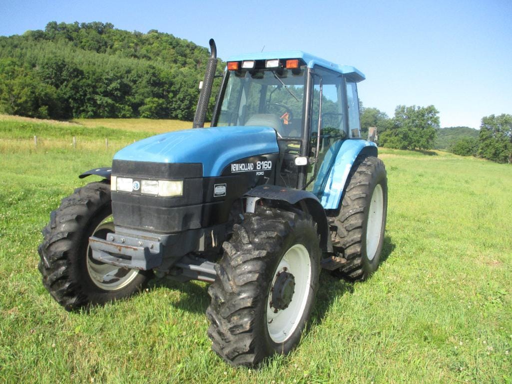 Main image Ford-New Holland 8160