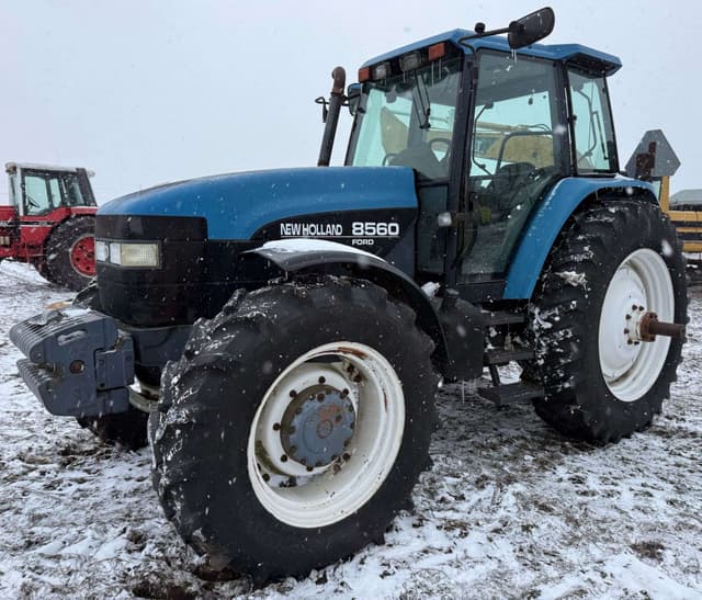 Image of New Holland 8560 equipment image 1