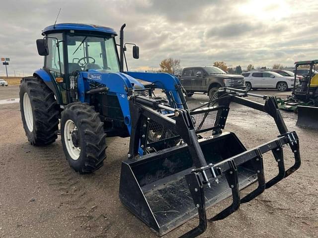 Image of New Holland TD95D equipment image 2