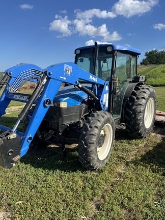 New Holland TN75D Equipment Image0