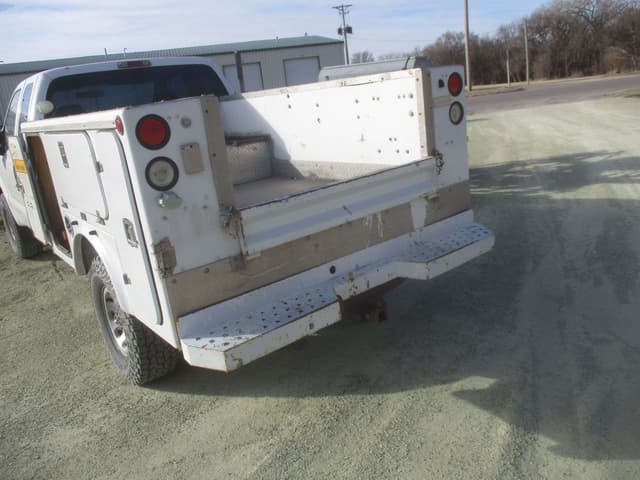 Image of Ford F-250 equipment image 1