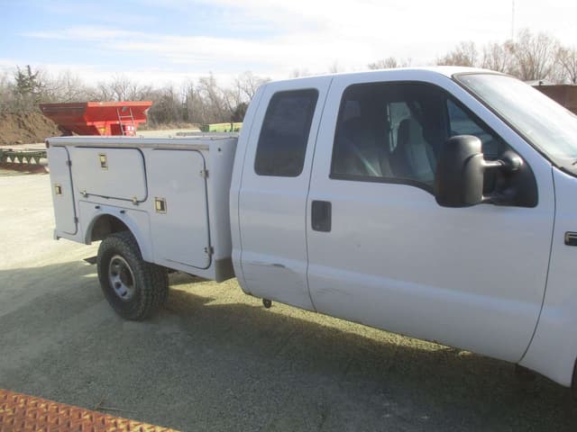 Image of Ford F-250 equipment image 4