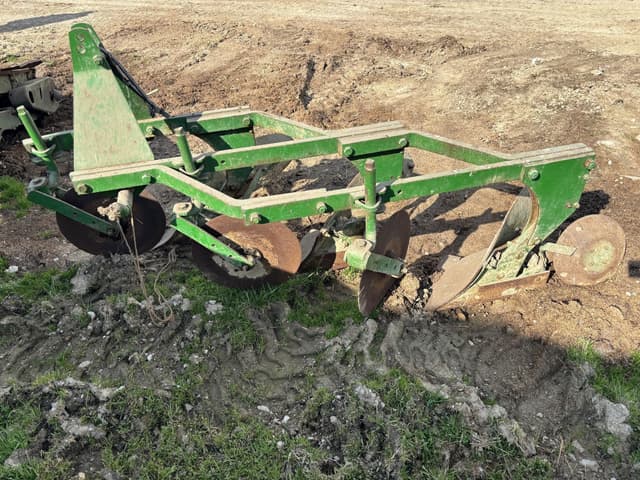 Image of Ford 101 equipment image 4