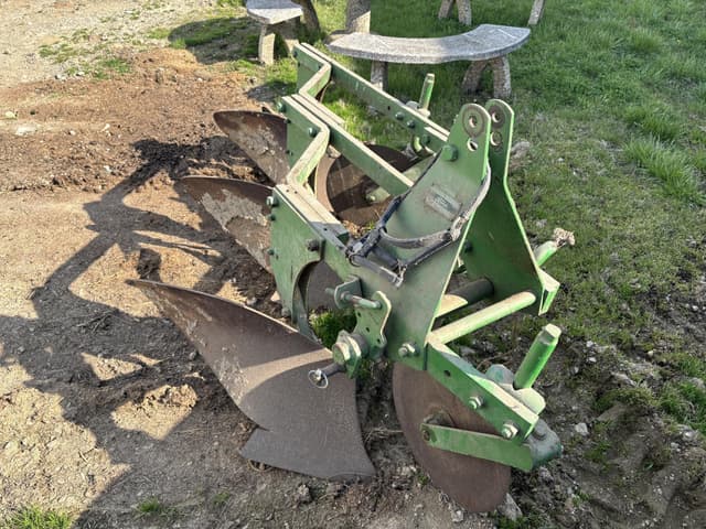 Image of Ford 101 equipment image 3