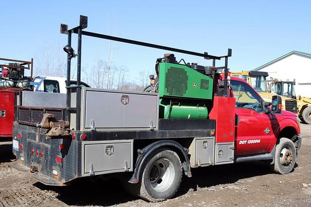 Image of Ford F-350 equipment image 3