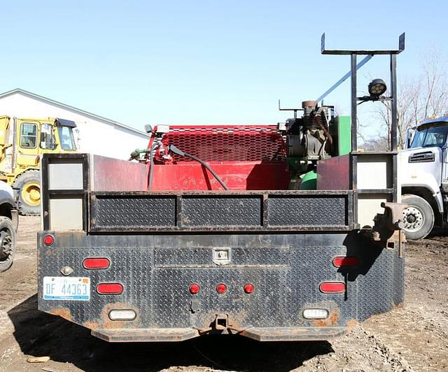 Image of Ford F-350 equipment image 4