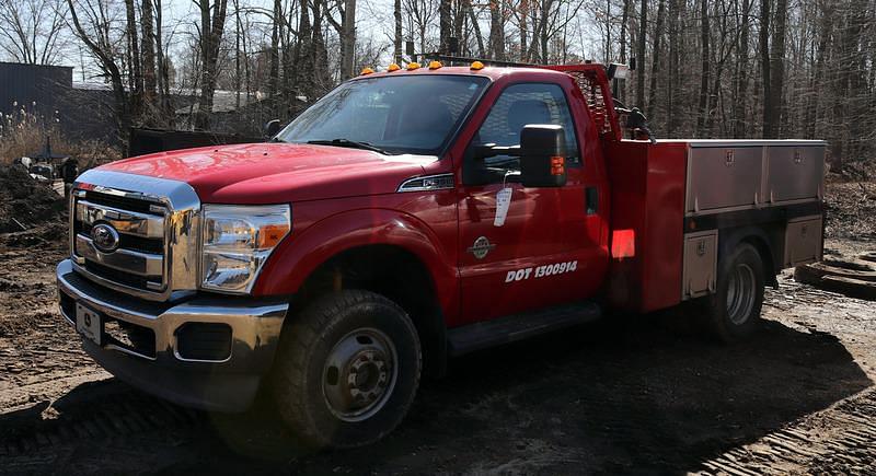 Image of Ford F-350 Primary image