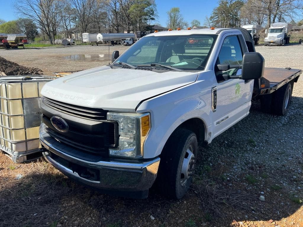 Image of Ford F-350 Primary image