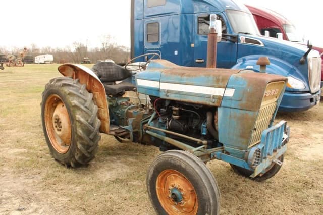 Image of Ford 3000 equipment image 3