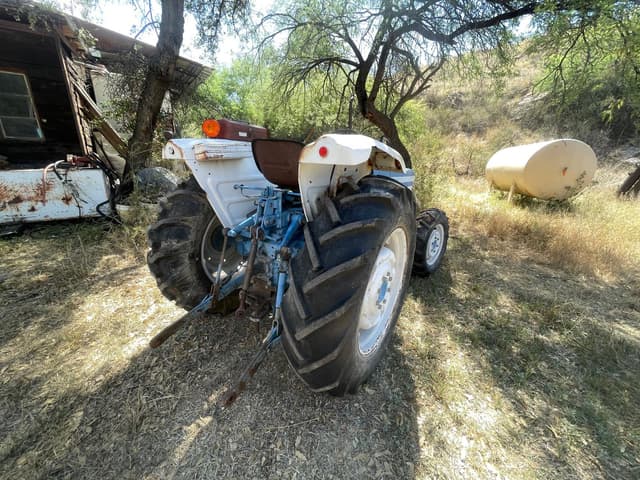 Image of Ford 2110 equipment image 4