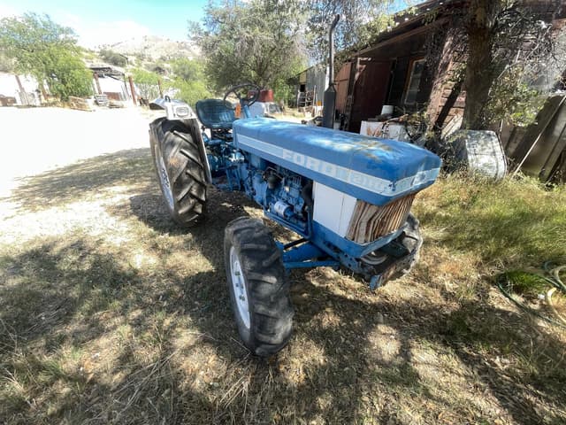 Image of Ford 2110 equipment image 2