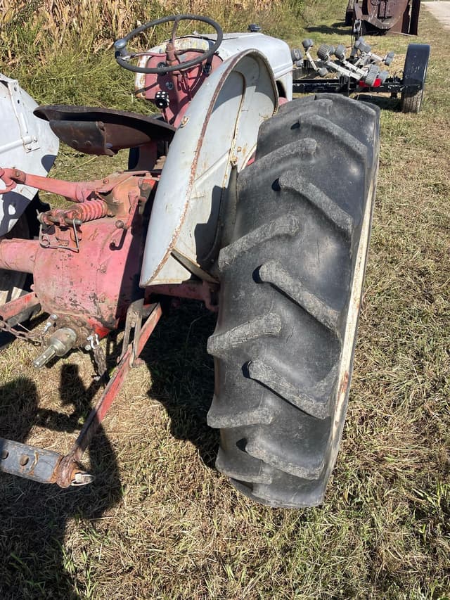 Image of Ford 9N equipment image 4