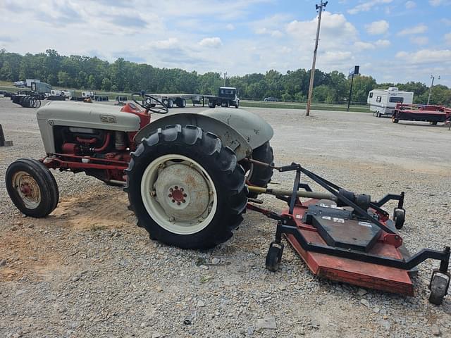 Image of Ford 800 equipment image 3