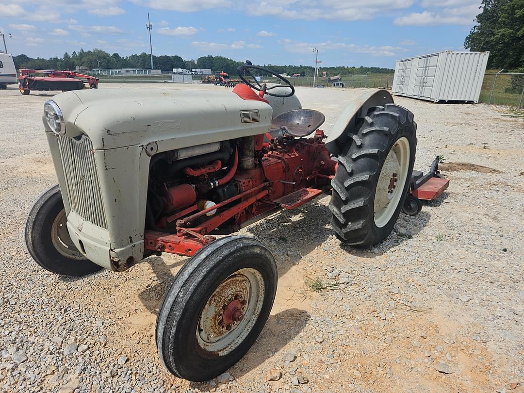 Image of Ford 800 Primary image