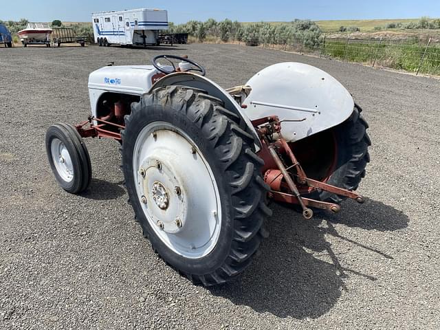 Image of Ford 9N equipment image 3