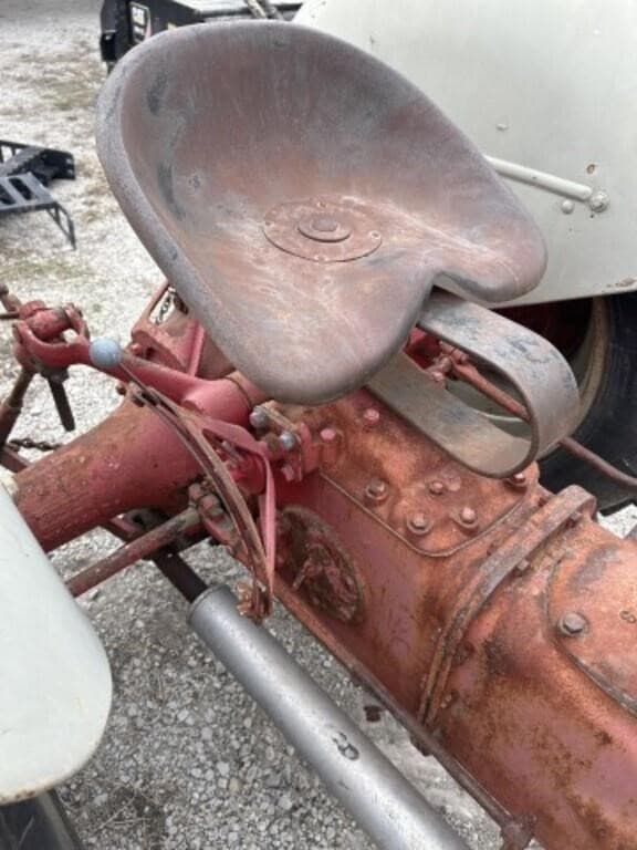 Image of Ford 9N equipment image 3