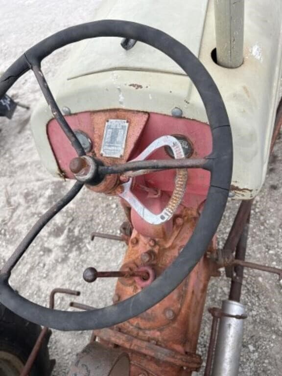 Image of Ford 9N equipment image 2